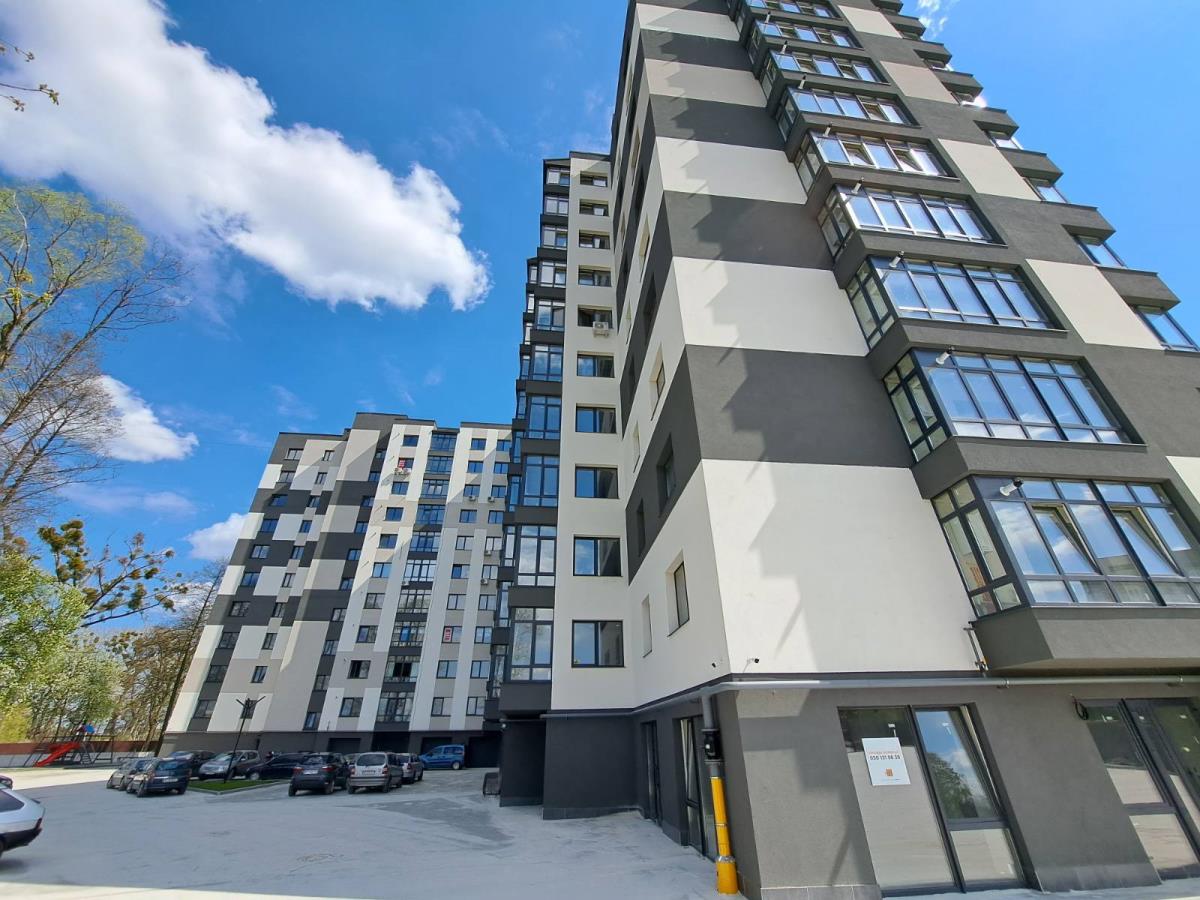 Продам видову 1 кімнатну квартиру біля озеро