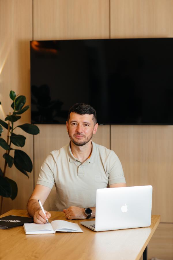 Ростислав Мороз